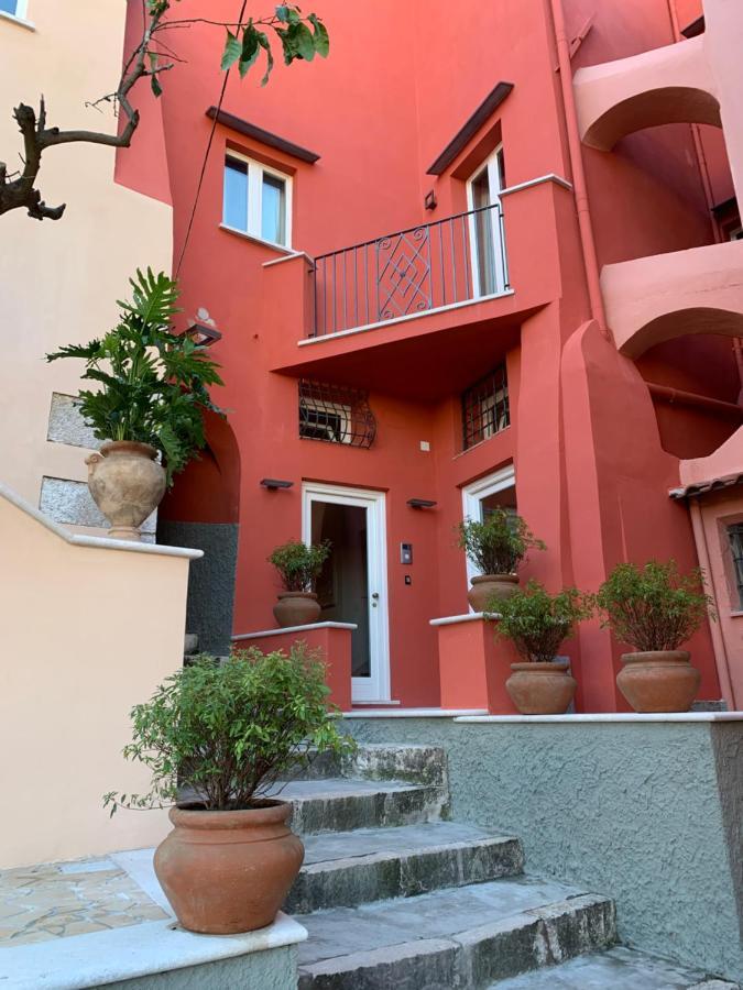 Dimora Del Leone Gaeta Bed & Breakfast エクステリア 写真