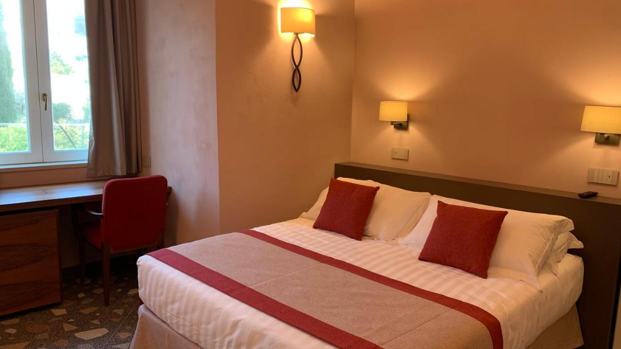 Dimora Del Leone Gaeta Bed & Breakfast エクステリア 写真