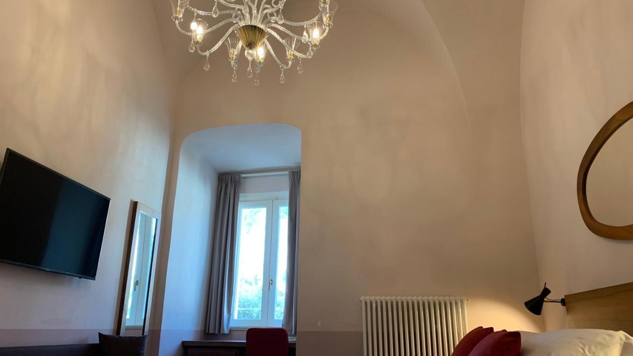 Dimora Del Leone Gaeta Bed & Breakfast エクステリア 写真