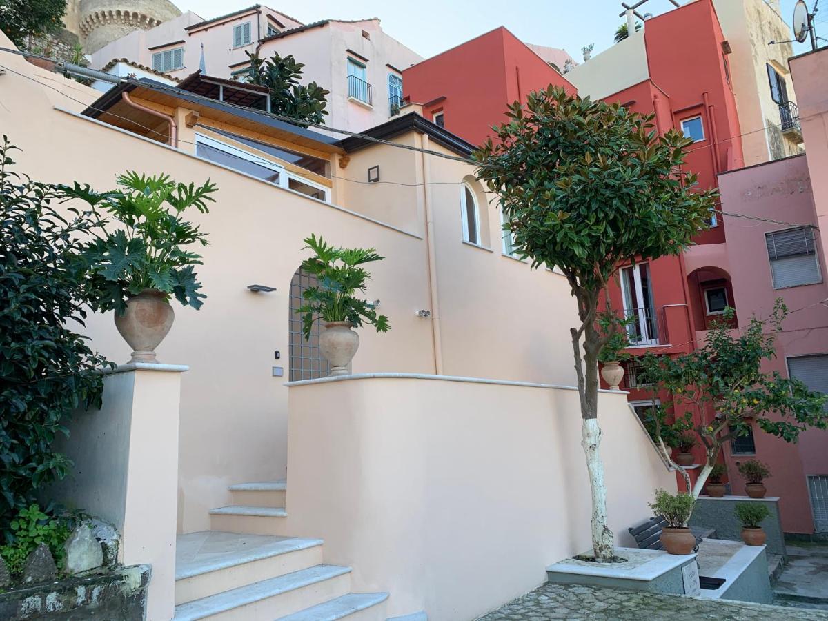 Dimora Del Leone Gaeta Bed & Breakfast エクステリア 写真