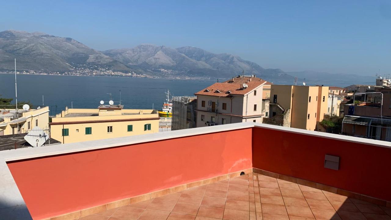 Dimora Del Leone Gaeta Bed & Breakfast エクステリア 写真