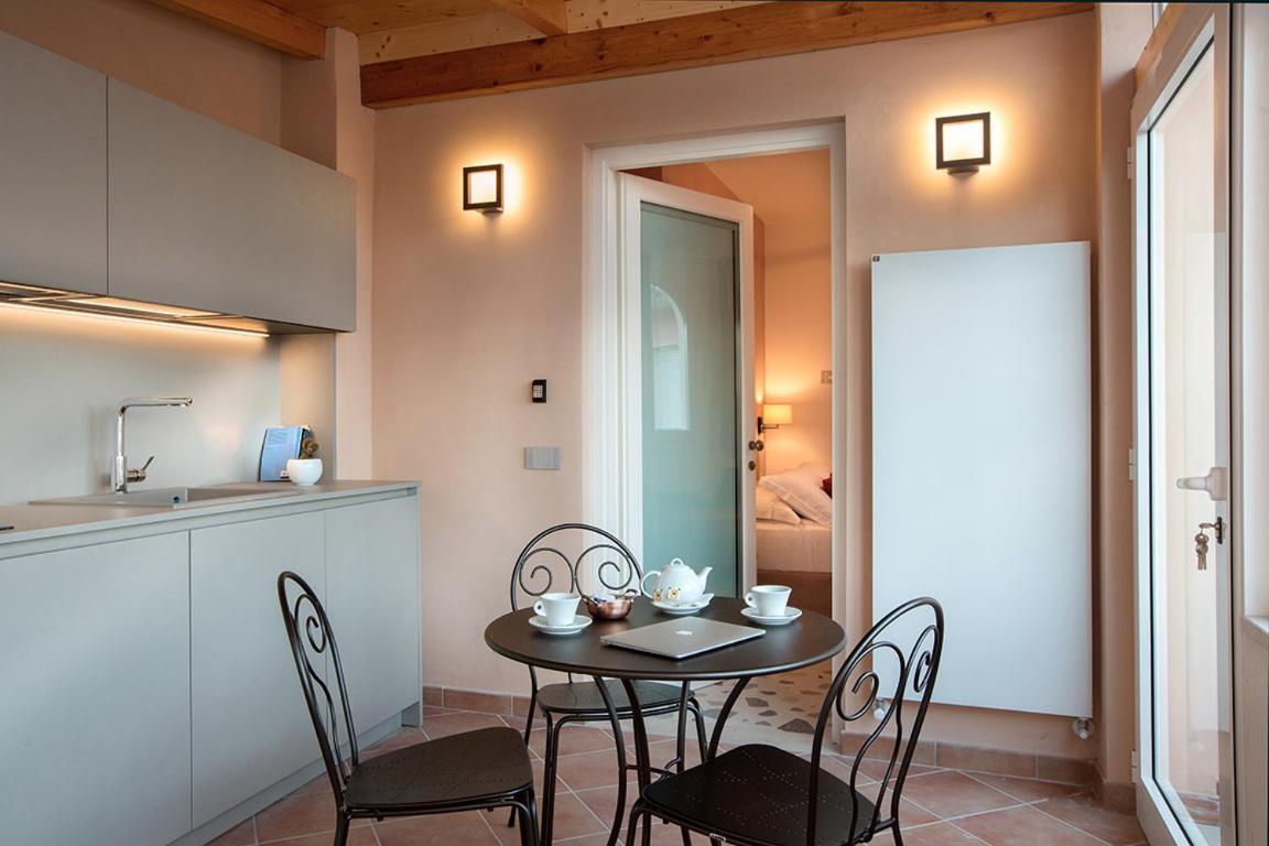 Dimora Del Leone Gaeta Bed & Breakfast エクステリア 写真