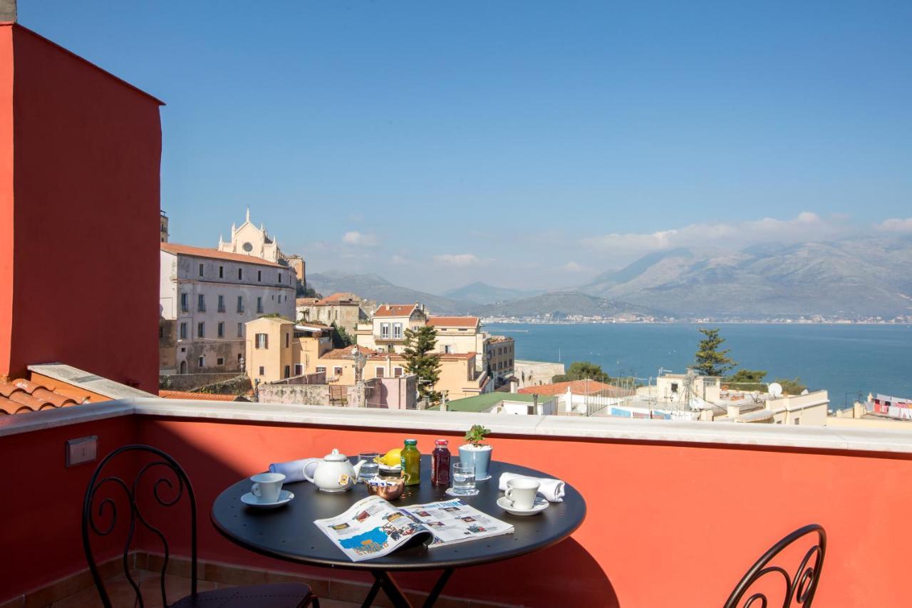 Dimora Del Leone Gaeta Bed & Breakfast エクステリア 写真